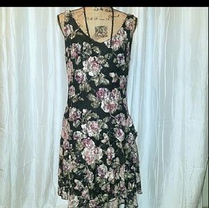 Size large pretty lace floral mid length dress